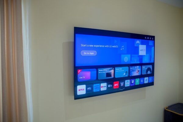 Premium Serviced Short Let Apartments. Smart TV