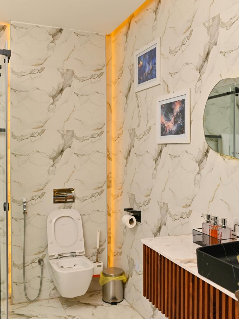 Sparkling clean guest toilet in our 1-bedroom shortlet in Lekki Phase 1.