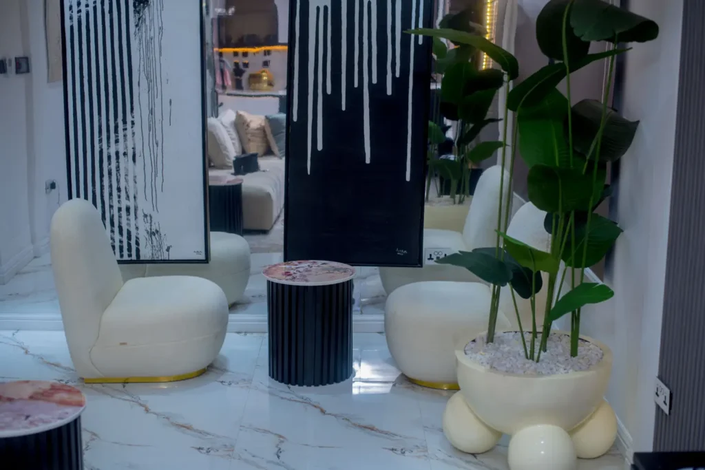 luxury-shortlets-in-lekki-phase-1-living-room